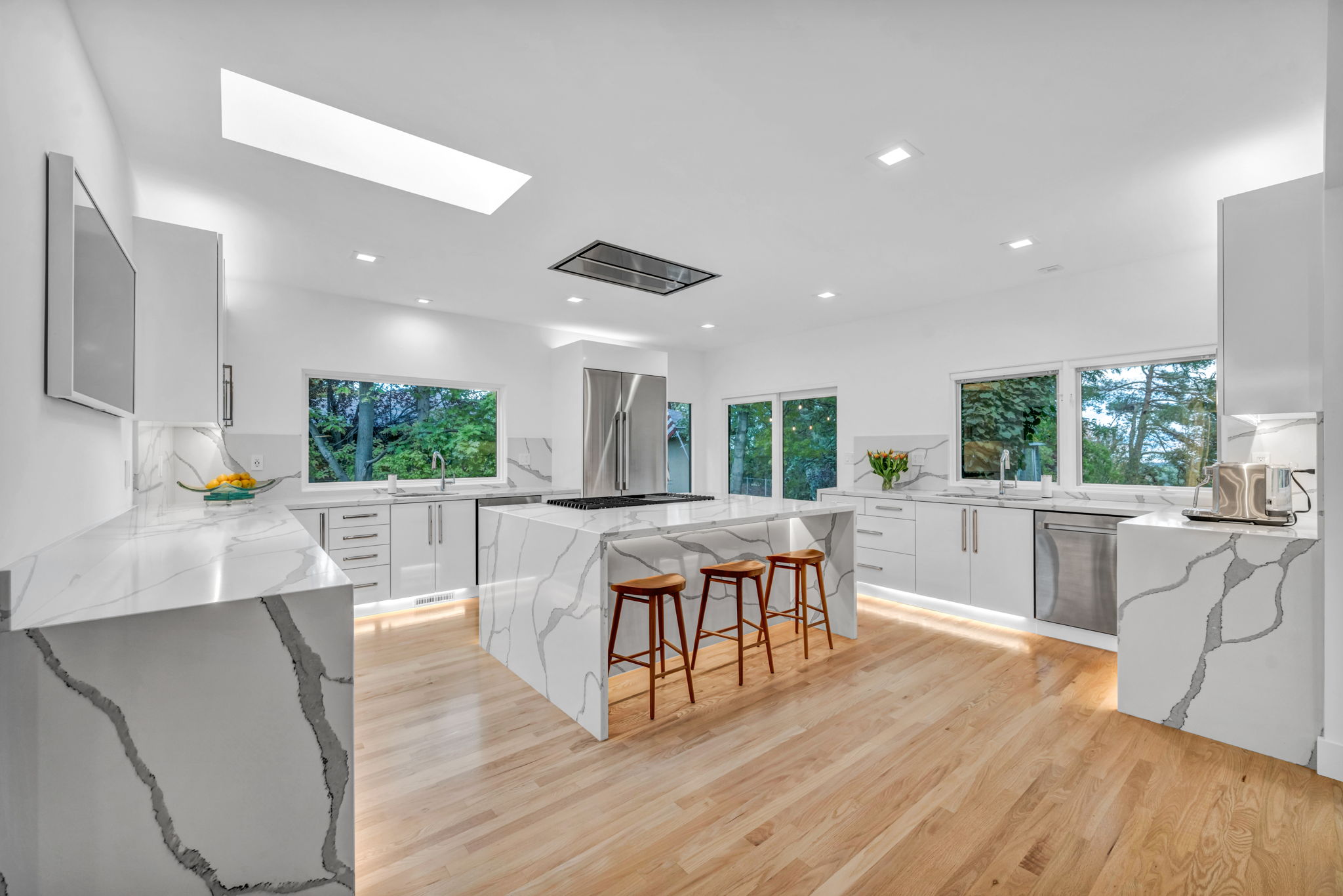 106-web-or-mls-2040-parkridge-cir