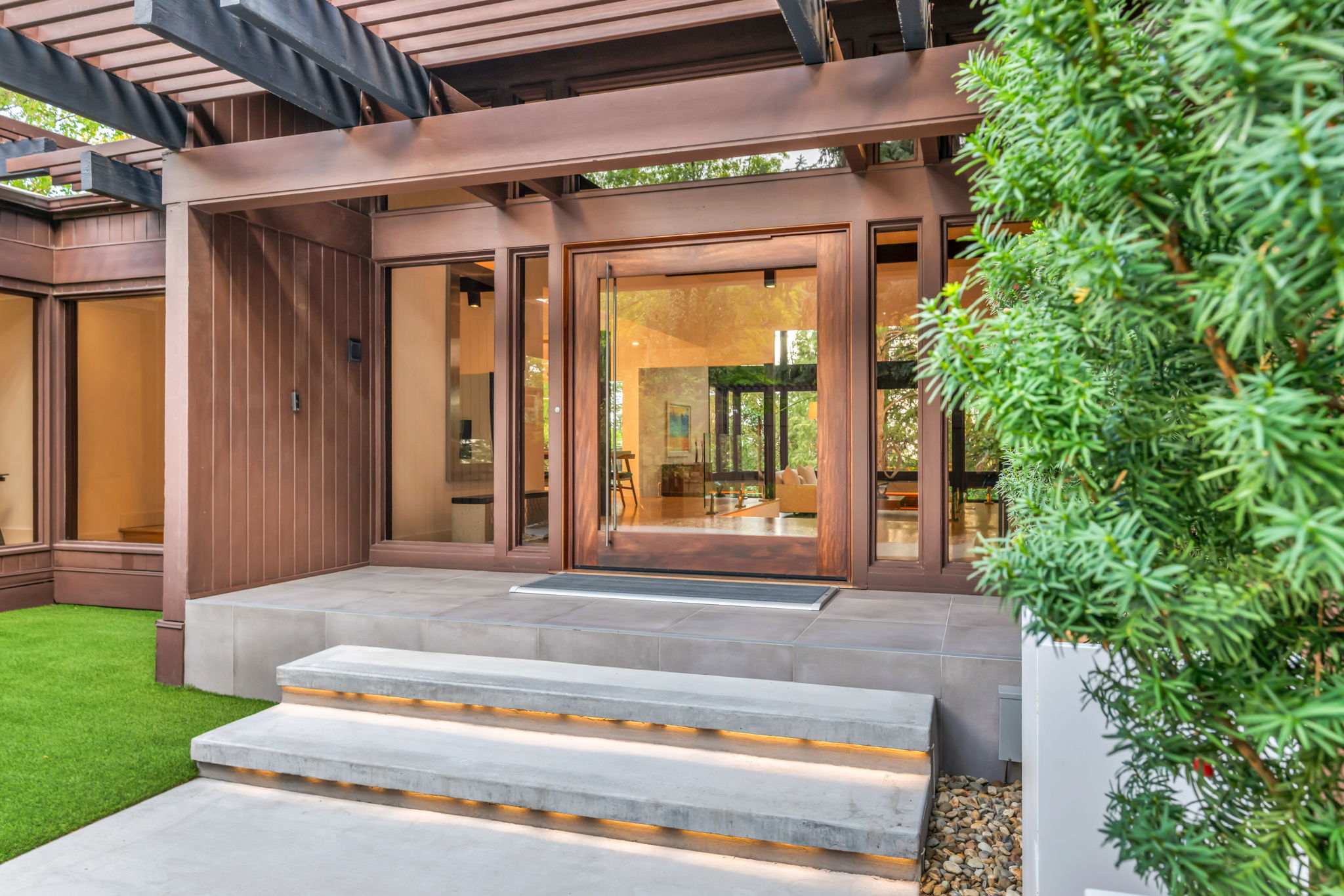 14-web-or-mls-2040-parkridge-cir (1)