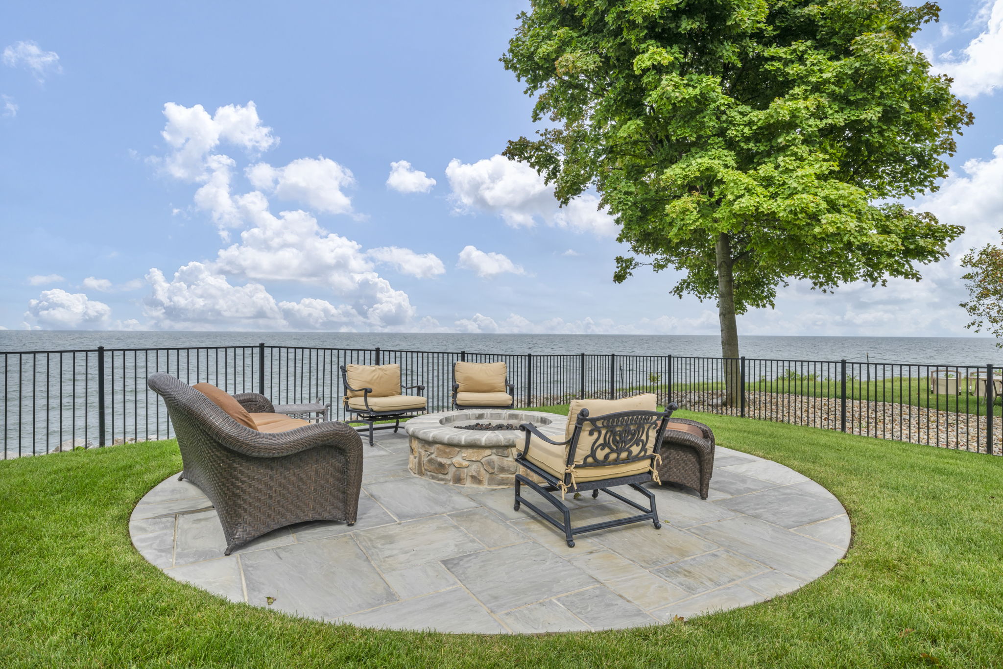 31-web-or-mls-32460 Lake Rd_31