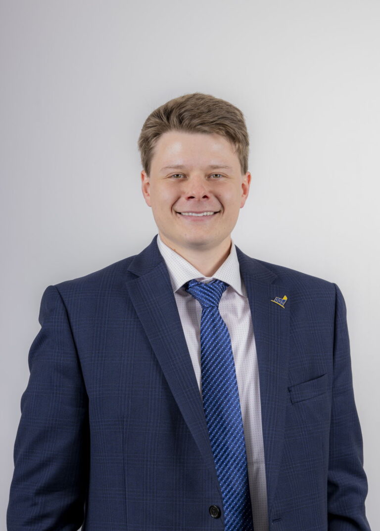 18-web-or-mls-Headshots_18