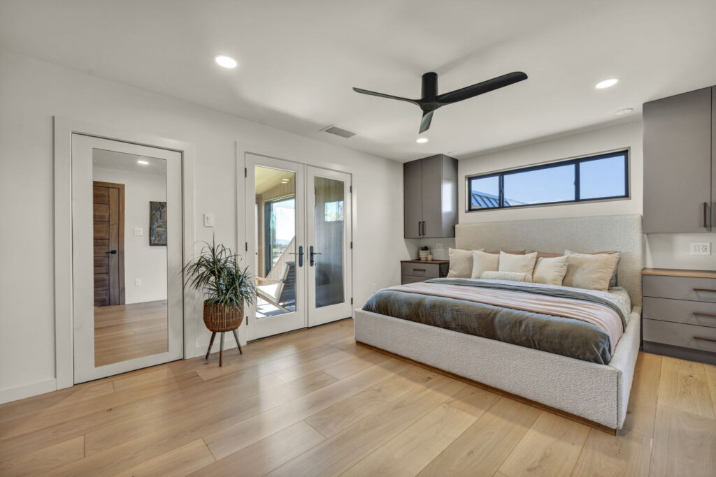 how to photograph a vacant house for sale